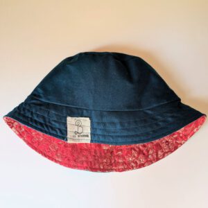 Wendbarer bucket hat petrol-rot